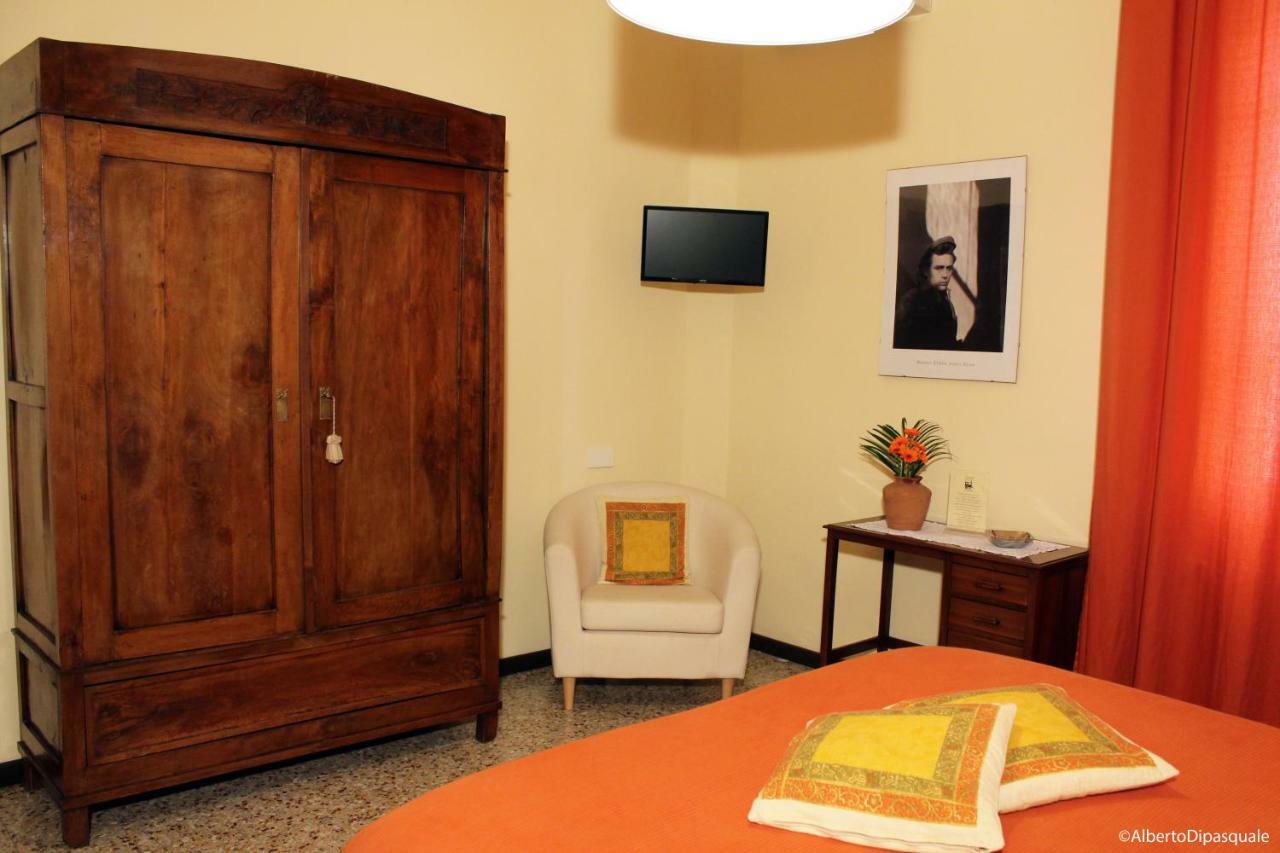 ブレシェッロ La Sosta Fuori Stazione Bed & Breakfast エクステリア 写真